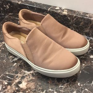 💞Offer💞slip on sneakers